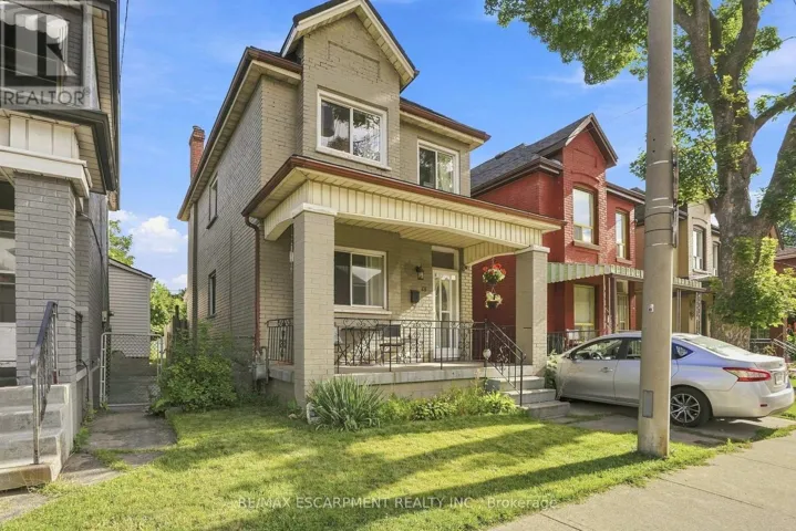 UPPER - 15 CLINTON STREET, Hamilton (Stipley), Ontario L8L3J7