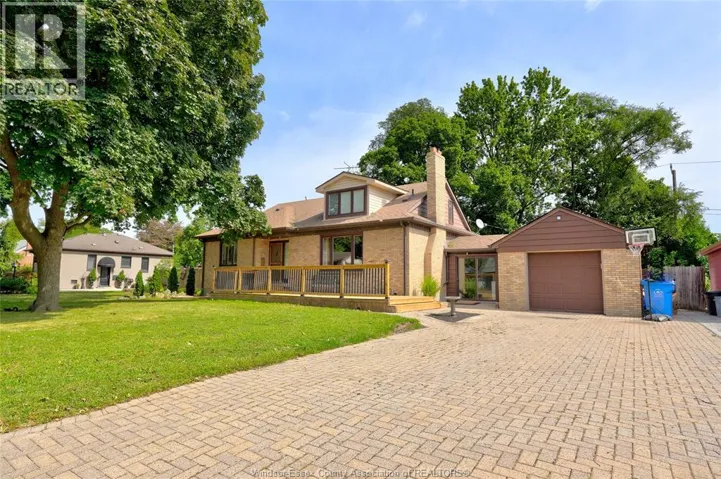 2574 BUCKINGHAM, Windsor, Ontario N8T2B6