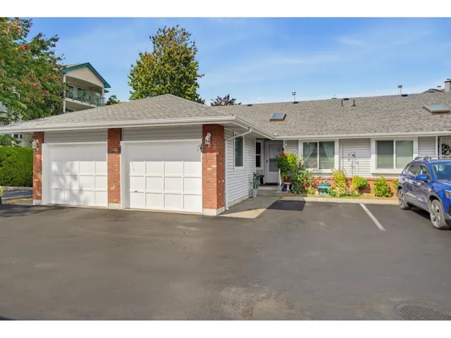 11 5365 205 STREET, Langley, British Columbia V3A7V7