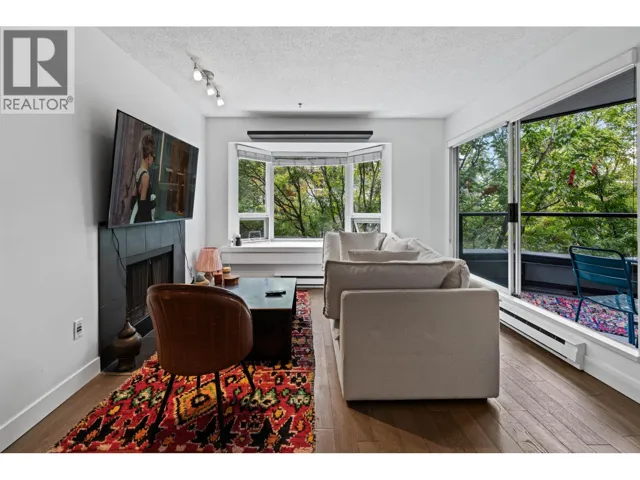 304 1925 W 2ND AVENUE, Vancouver, British Columbia V6J1J2