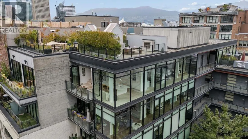 PH 602 12 WATER STREET, Vancouver, British Columbia V6B1A5