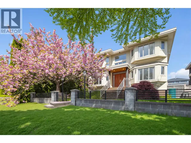 4993 VENABLES STREET, Burnaby, British Columbia V5B1X8