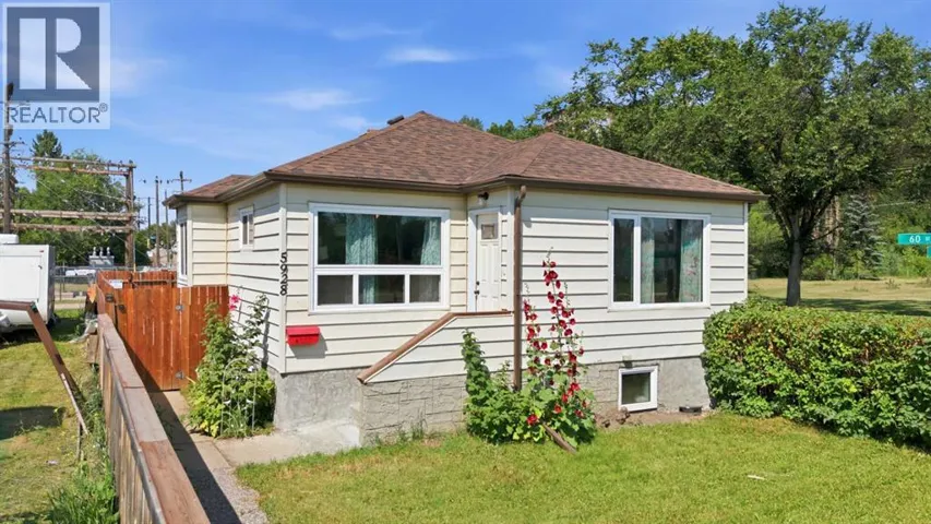 5928 51 Avenue, Red Deer, Alberta T4N4H9