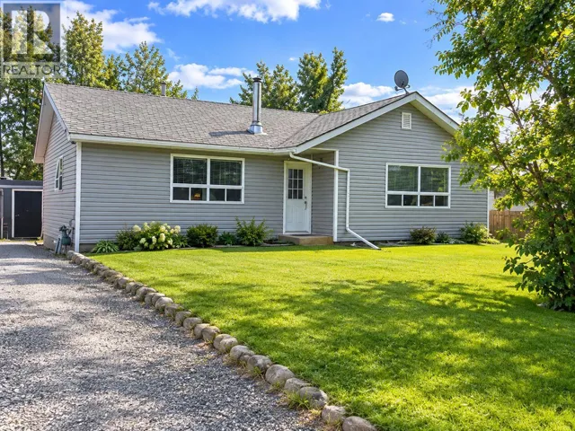 4704 Nicholson Road, Chetwynd, British Columbia V0C1J0