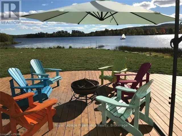 137 LAKESHORE DRIVE, Madawaska Valley, Ontario K0J1B0