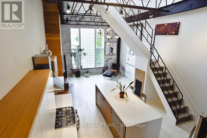 208 - 676 RICHMOND STREET W, Toronto (Niagara), Ontario M6J1C3