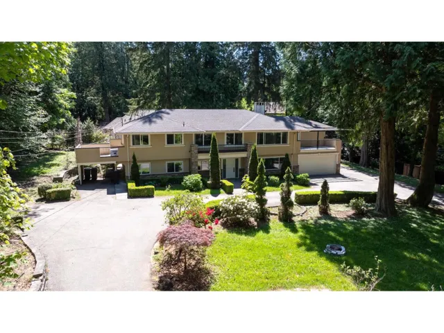13788 32 AVENUE, Surrey, British Columbia V4P2B8