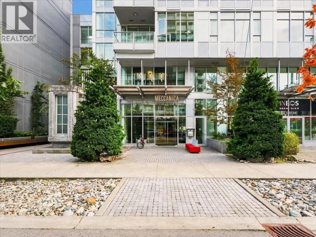 210 108 E 1ST AVENUE, Vancouver, British Columbia V5T0E4