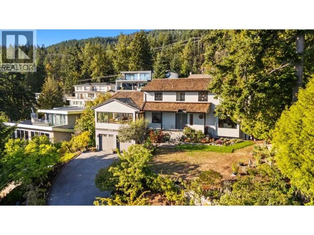 3845 SOUTHRIDGE AVENUE, West Vancouver, British Columbia V7V3H9
