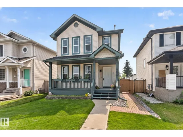 8923 173 AV NW, Edmonton, Alberta T5Z3W6