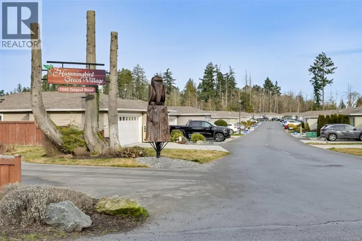 52 7586 Tetayut Rd, Central Saanich, British Columbia V8M0B4