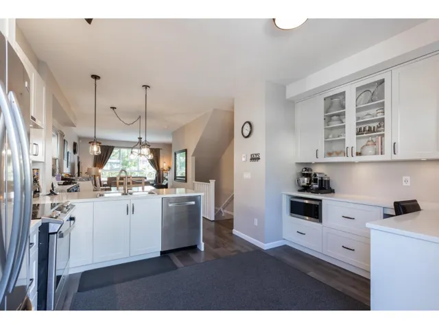 114 19505 68A AVENUE, Surrey, British Columbia V4N6K3