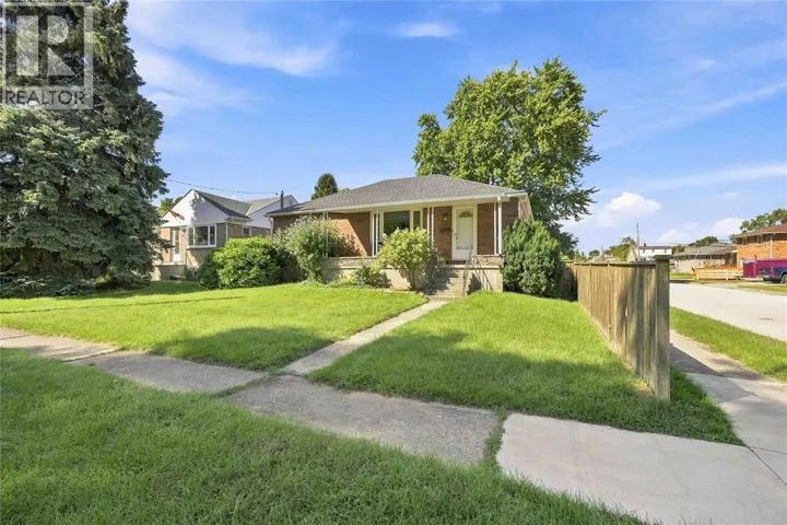 721 WILLIAM AVENUE, Sarnia, Ontario N7T7C7