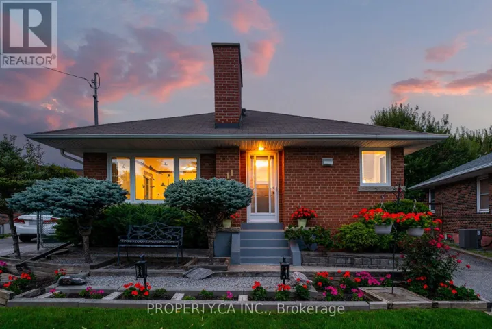 11 BARNSLEY COURT, Toronto (Wexford-Maryvale), Ontario M1R3X5