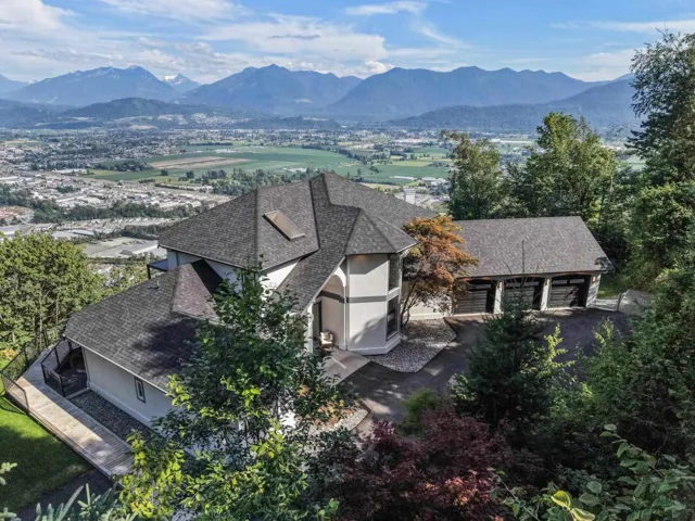 43619 BRACKEN DRIVE, Chilliwack Mountain, Chilliwack, British Columbia V2R4A4