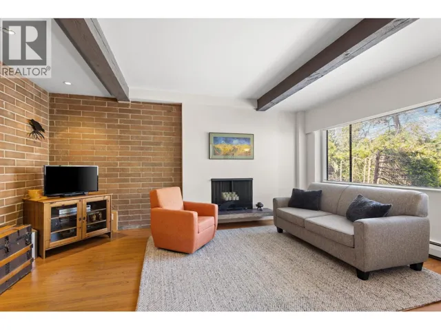 309 1535 NELSON STREET, Vancouver, British Columbia V6G1M2