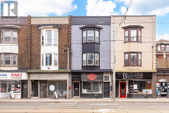2243 DUNDAS STREET W, Toronto (High Park-Swansea), Ontario M6R1X6
