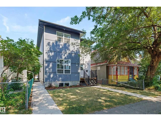 9622 77 AV NW, Edmonton, Alberta T6C0M5