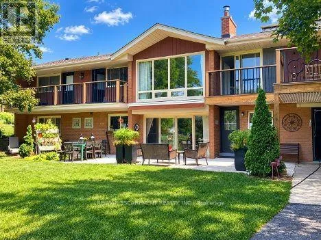 81 THOMSON DRIVE, Hamilton (Waterdown), Ontario L8B0G5