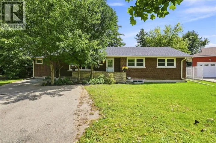 8 EMMING Court, Hamilton, Ontario L9C4A2
