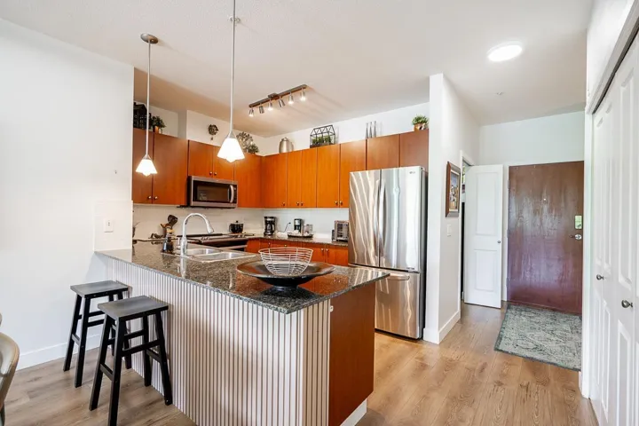 315 10180 153 STREET, Surrey, British Columbia V3R0B5