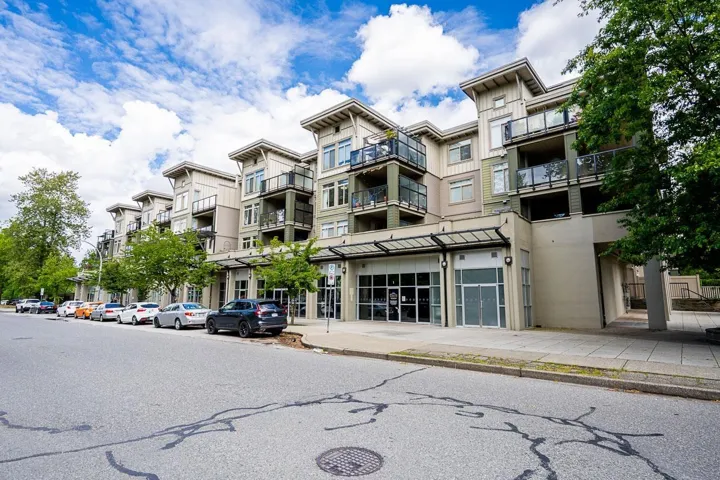 315 10180 153 STREET, Surrey, British Columbia V3R0B5