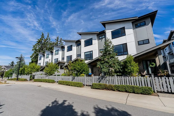 26 16589 25 AVENUE, Surrey, British Columbia V3Z9W9