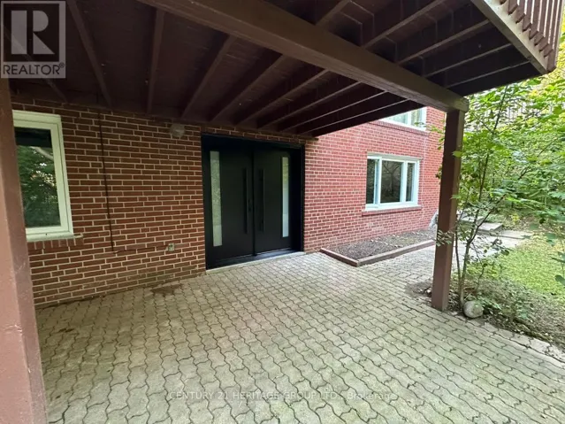 115 BANSTOCK DRIVE, Toronto (Bayview Woods-Steeles), Ontario M2K2H7