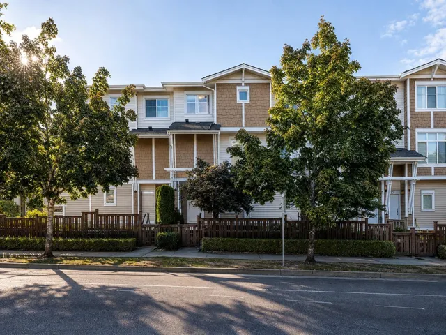 12 19433 68 AVENUE, Surrey, British Columbia V4N6M8