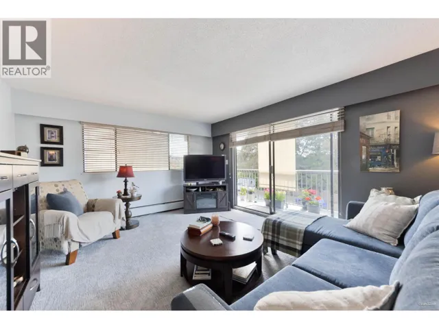 205 330 W 2ND STREET, North Vancouver, British Columbia V7M1E1