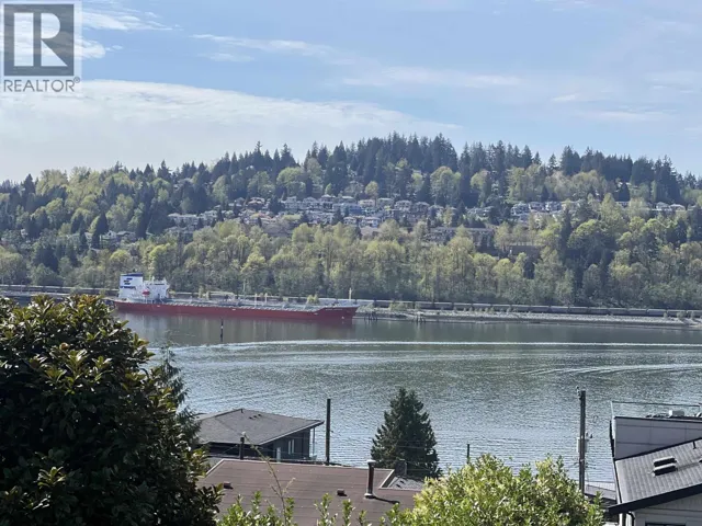 120 APRIL ROAD, Port Moody, British Columbia V3H3M5