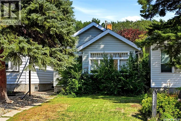 2061 Queen STREET, Regina, Saskatchewan S4T4C2
