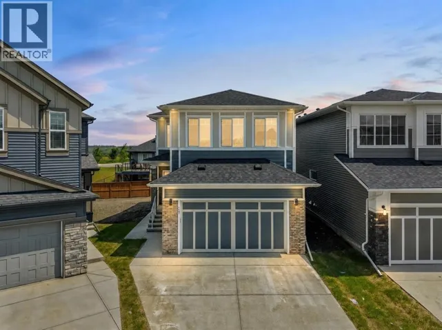 129 Walgrove Bay SE, Calgary, Alberta T2X4Y7
