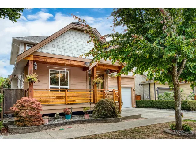 6876 192A STREET, Surrey, British Columbia V4N0B7