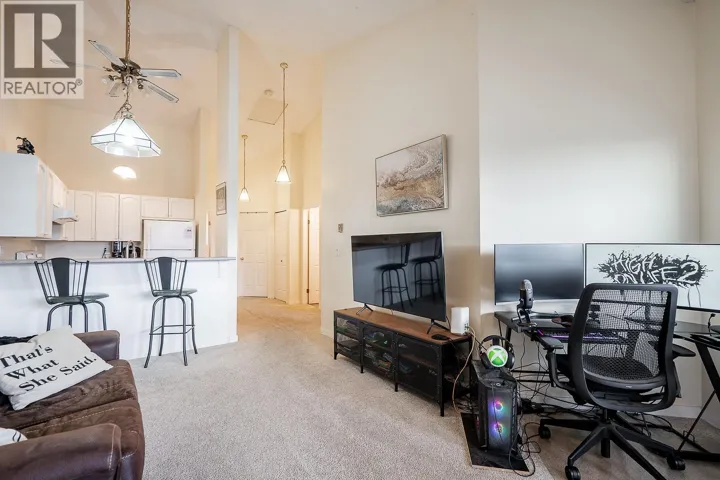 305 11726 225TH STREET, Maple Ridge, British Columbia V2X6E4
