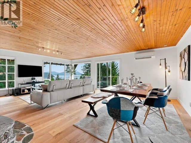 325 BAYVIEW PLACE, Lions Bay, British Columbia V0N2E0