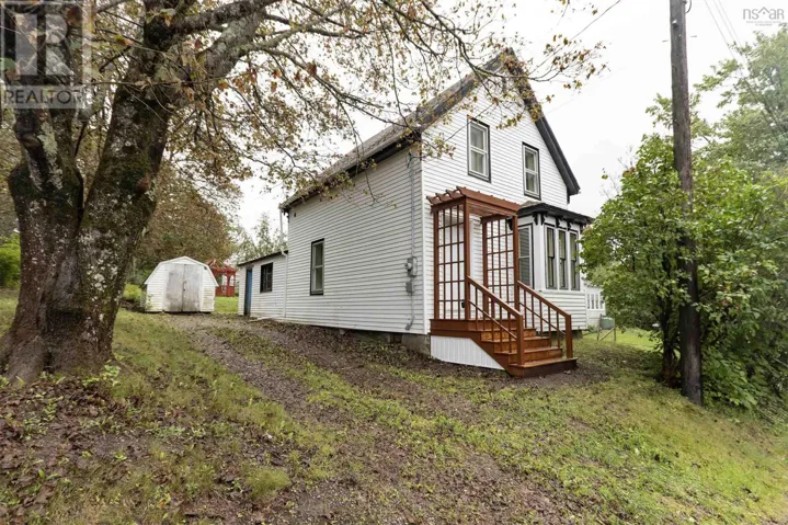 37 Drummond Street, Springhill, Nova Scotia B0M1X0