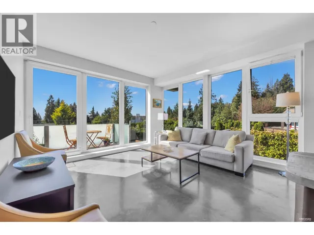 201 650 EVERGREEN PLACE, North Vancouver, British Columbia V7N0A5