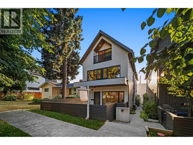 5405 WALES STREET, Vancouver, British Columbia V5R3M9