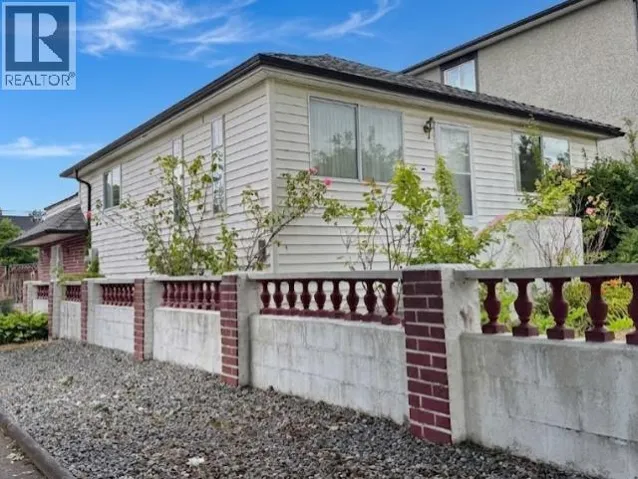 1750 SLOCAN STREET, Vancouver, British Columbia V5M4M7