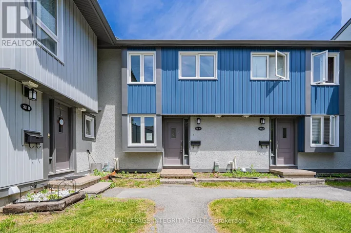 32C BENLEA DRIVE, Ottawa, Ontario K2G4A8