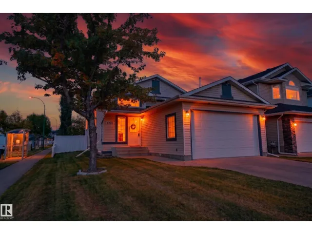 1204 KLARVATTEN CT NW, Edmonton, Alberta T5Z3N4