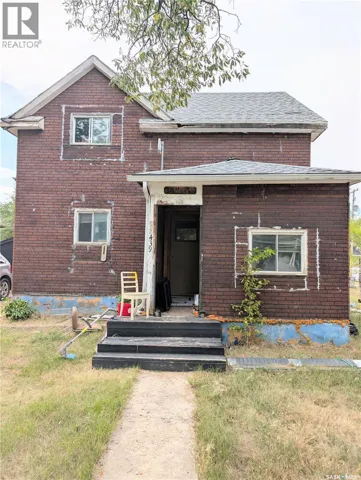 439 4th STREET W, Shaunavon, Saskatchewan S0N2M0