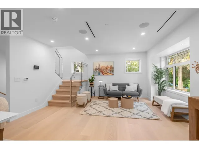 A 3672 W 1ST AVENUE, Vancouver, British Columbia V6R1H2
