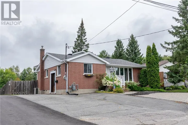 1567 Crestmoor Road, Sudbury, Ontario P3A4M3