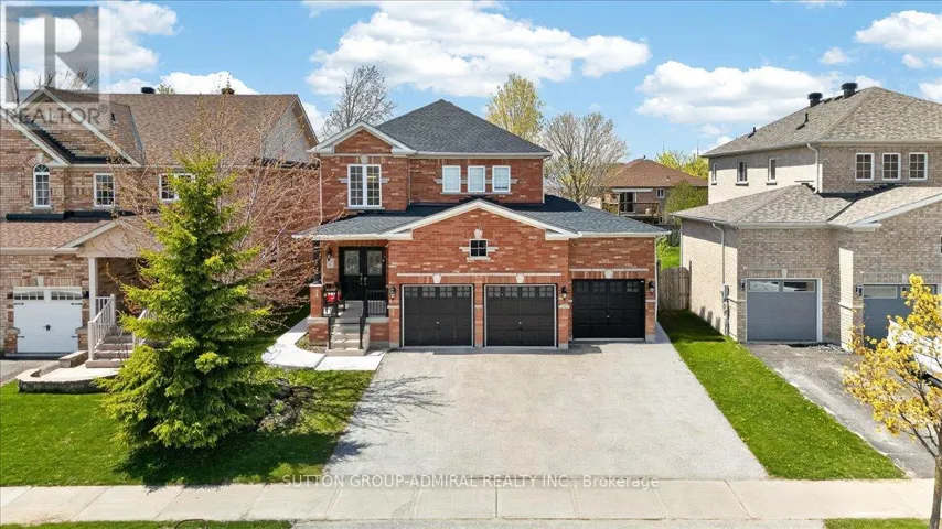 6 WHITE CRESCENT, Barrie (Holly), Ontario L4N7M1