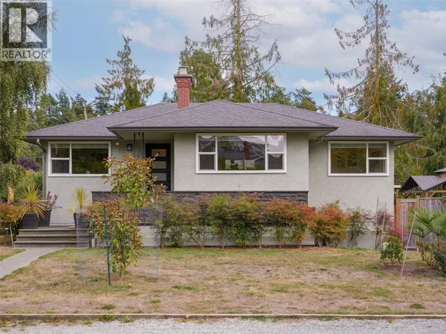 3945 Dawe Rd, Saanich, British Columbia V8N4H5