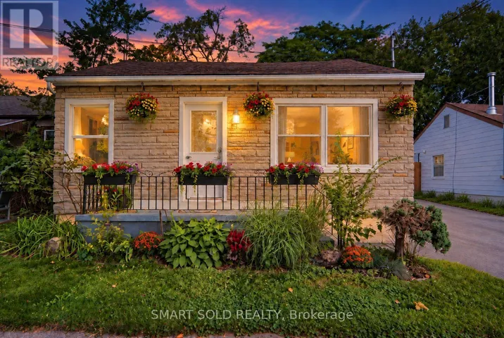 7 ELMWOOD AVENUE, St. Catharines (E. Chester), Ontario L2R2T5