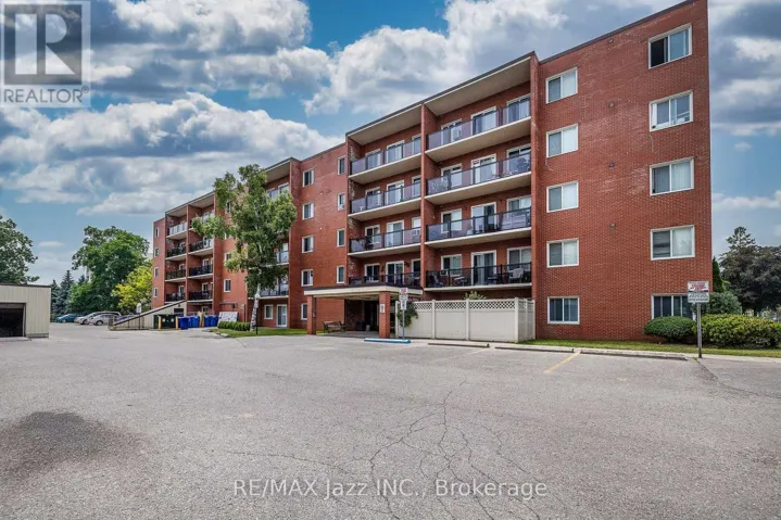 304 - 131 TAUNTON ROAD E, Oshawa (Centennial), Ontario L1G3T8