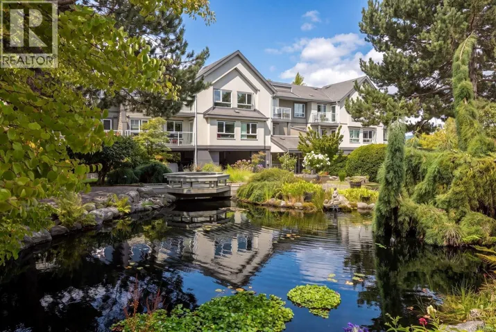 334 2245 James White Blvd, Sidney, British Columbia V8L1Z5